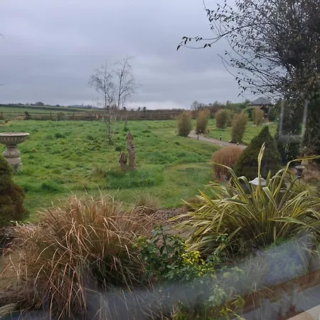 Deeside Manor Stabannan