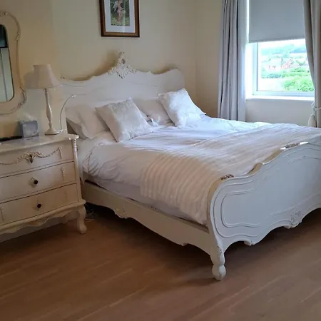Deeside Manor