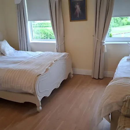 Deeside Manor