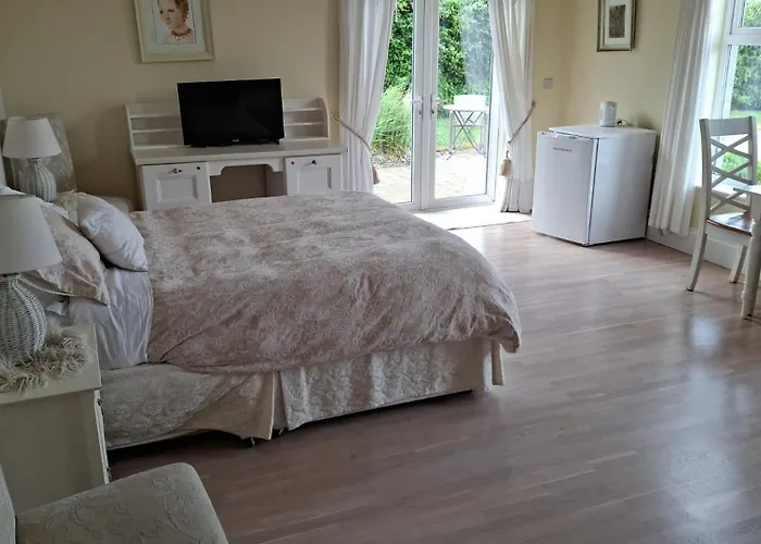 Deeside Manor Bed & Breakfast 3*